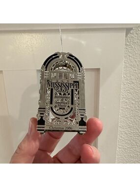 Mississippi Jukebox-shaped Christmas 2006 Ornament from MS Governor’s Mansion